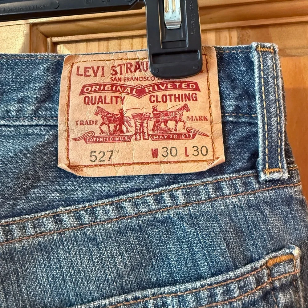 Upcycled Boyfriend Style Levi’s 527 Jeans | Boho Festival | OOAK 30x30 hearts 💕
